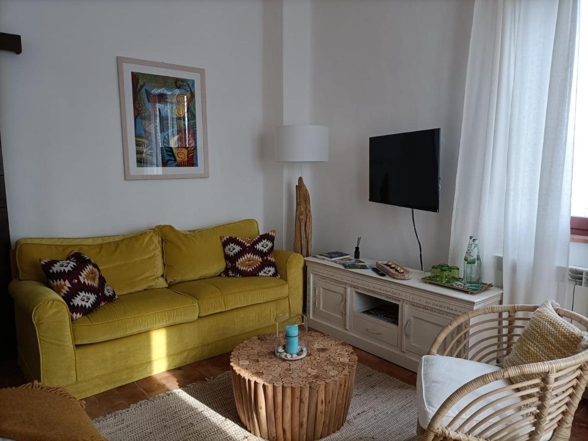 Отель Casale Il Girasole Barbara Экстерьер фото